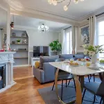 Parisian Gem: Heart Of The Latin Quarter- 2br Lift