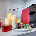 Parisian Gem: Heart Of The Latin Quarter- 2br Lift アパート パリ