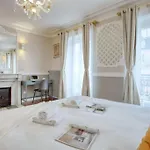 Parisian Gem: Heart Of The Latin Quarter- 2br Lift アパート *