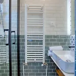 Parisian Gem: Heart Of The Latin Quarter- 2br Lift パリ