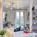 Parisian Gem: Heart Of The Latin Quarter- 2br Lift アパート