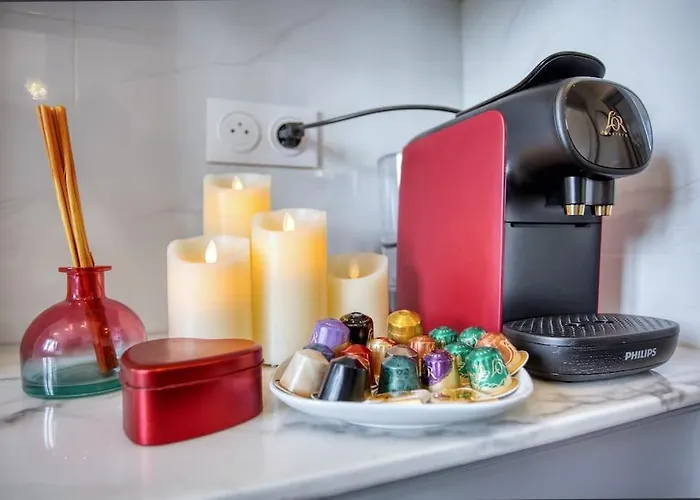 Parisian Gem: Heart Of The Latin Quarter- 2br Lift Appartement Paris